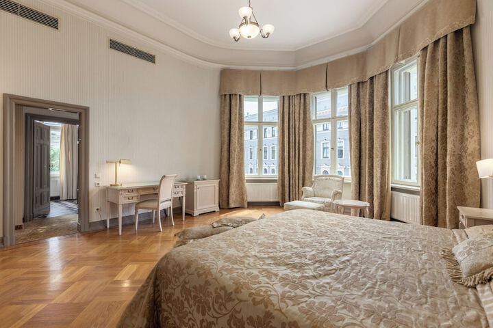 Room 13 of 75