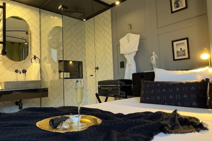 Room 46 of 99