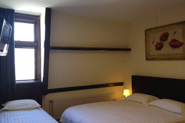 Room 22 of 61
