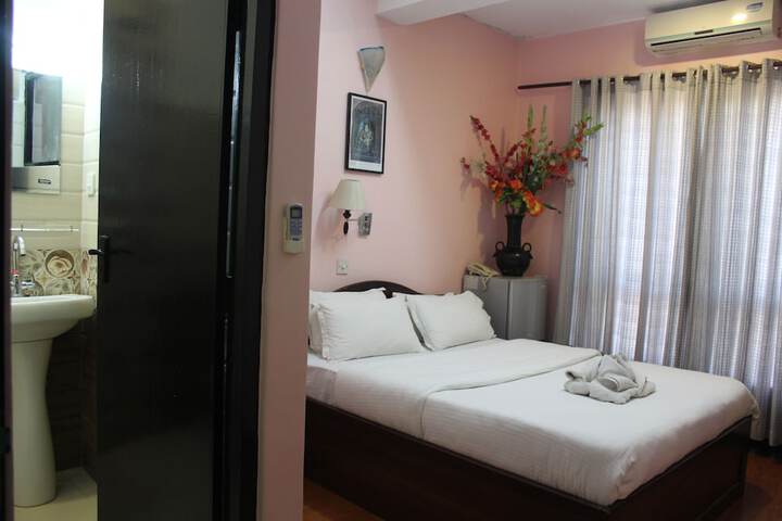 Room 32 of 73
