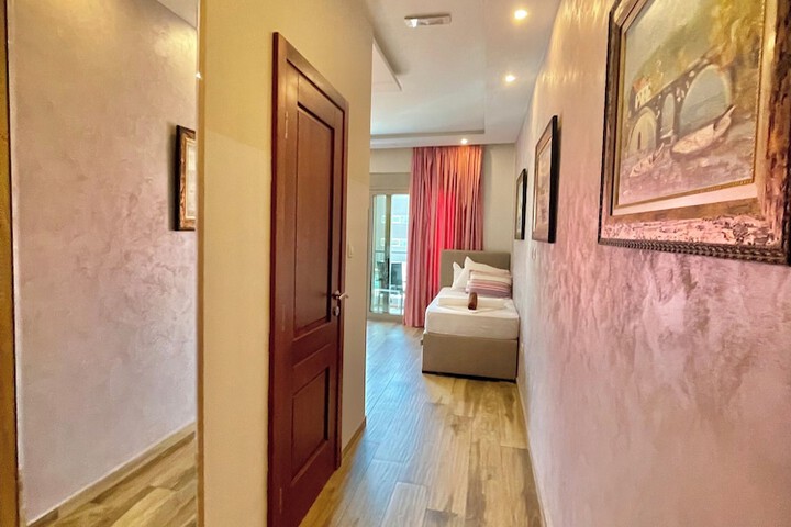 Room 78 of 119