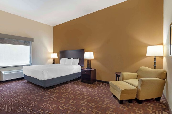 Room 15 of 40