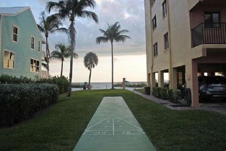 Hotel 1 of 8