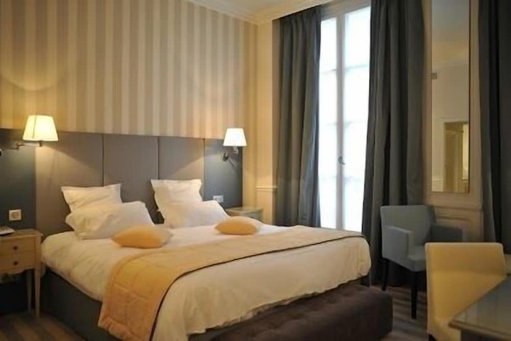 Room 12 of 80