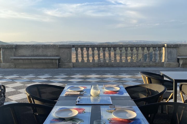 Dining 74 of 87