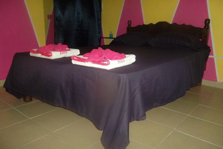 Room 6 of 68