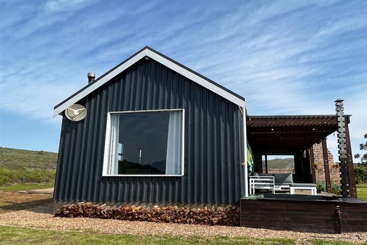 SMITTEN GUEST COTTAGES