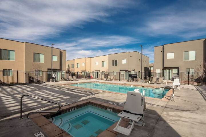 Pool 35 of 43