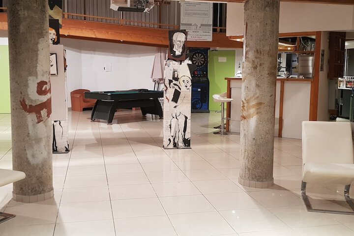 Entrance & Lobby