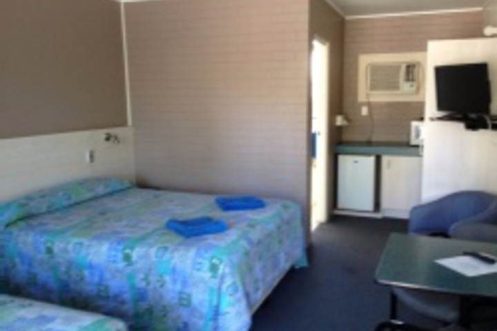 Room 7 of 144