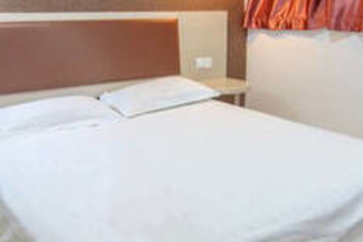 Room 21 of 29
