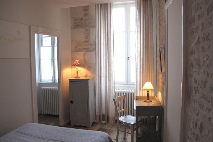 Room 41 of 105