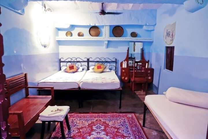 Room 8 of 42