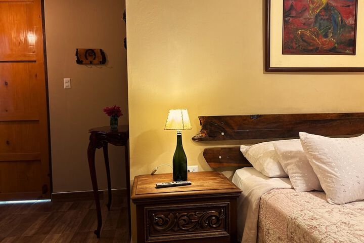 Room 18 of 199