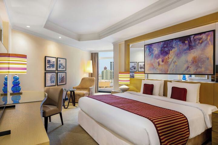 Room 35 of 152