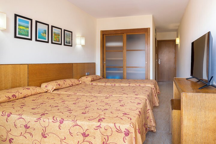 Room 3 of 27