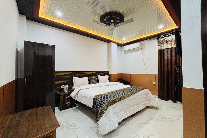 Room 19 of 28