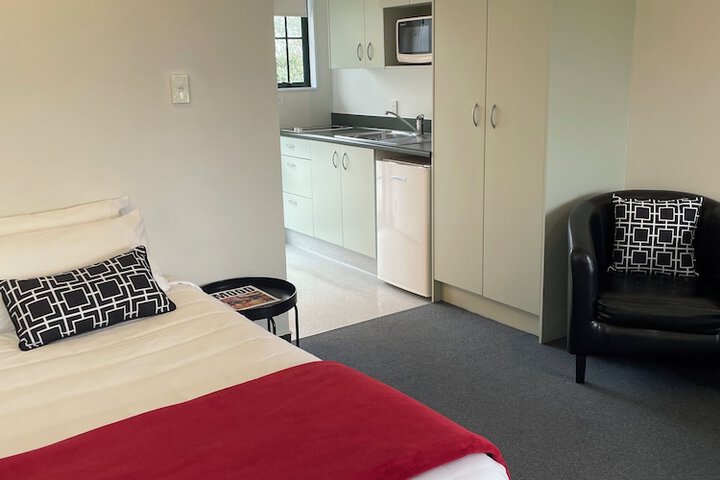 Room 14 of 36