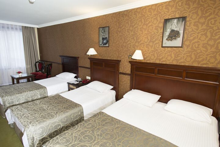 Room 45 of 114