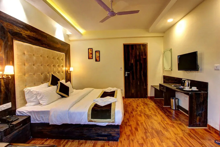 Room 4 of 31