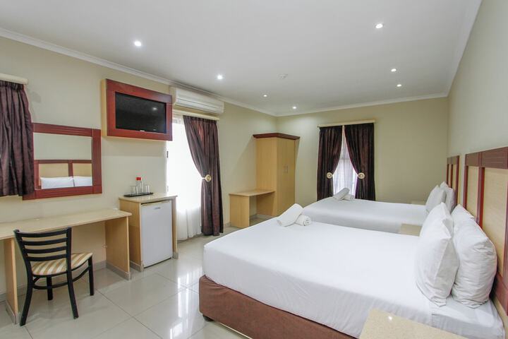 Room 3 of 26