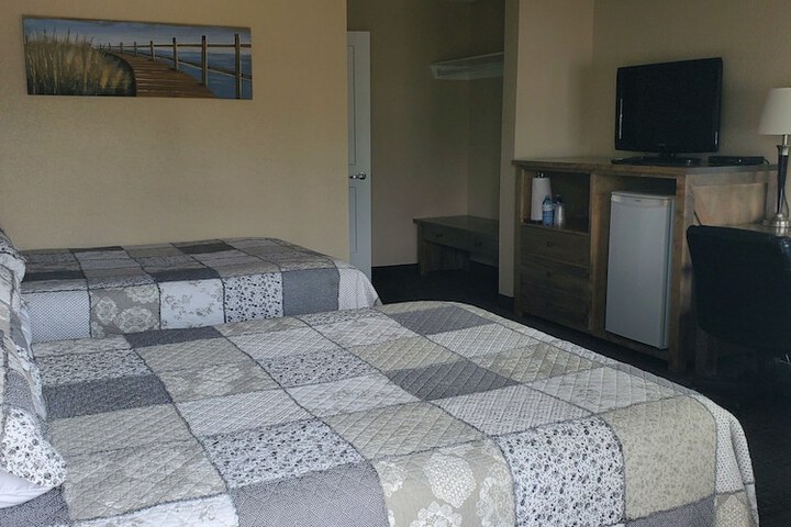 Room 3 of 24