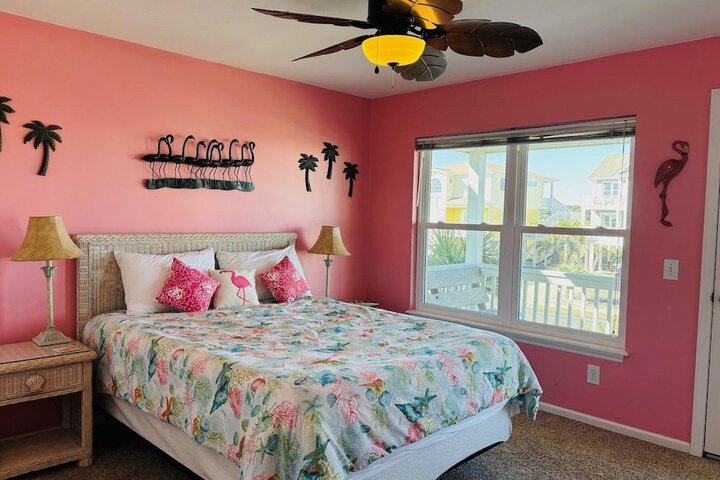 Room 2 of 66