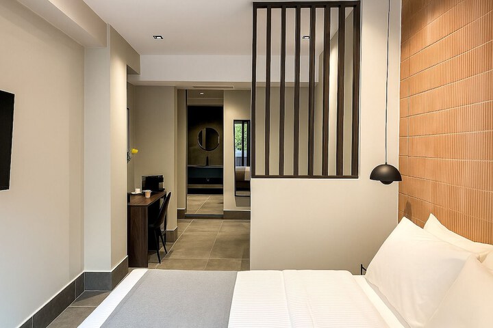 Room 57 of 119
