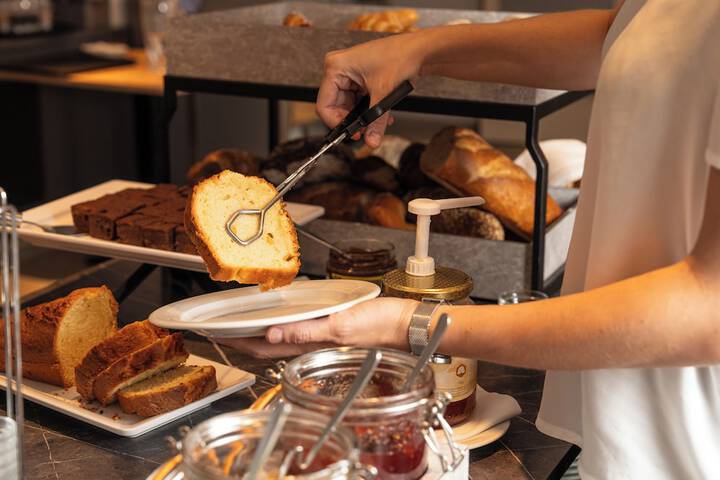 Breakfast/Coffee Service 42 of 71
