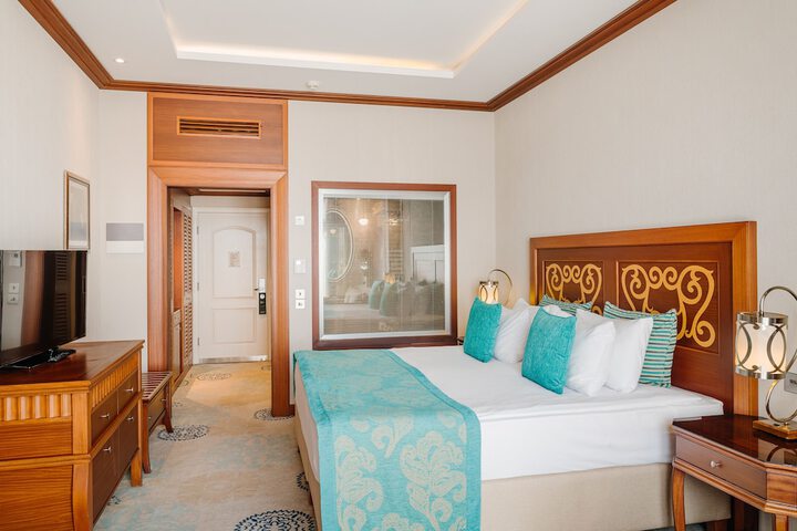 Room 34 of 133