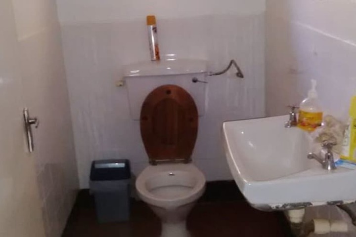 Room 8 of 15