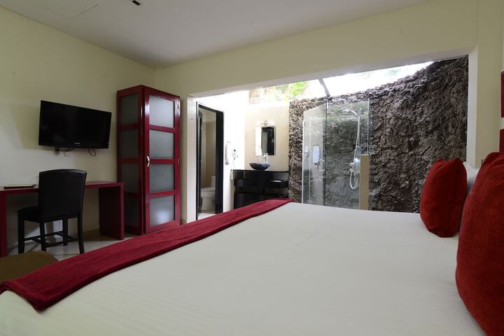 Room 11 of 85