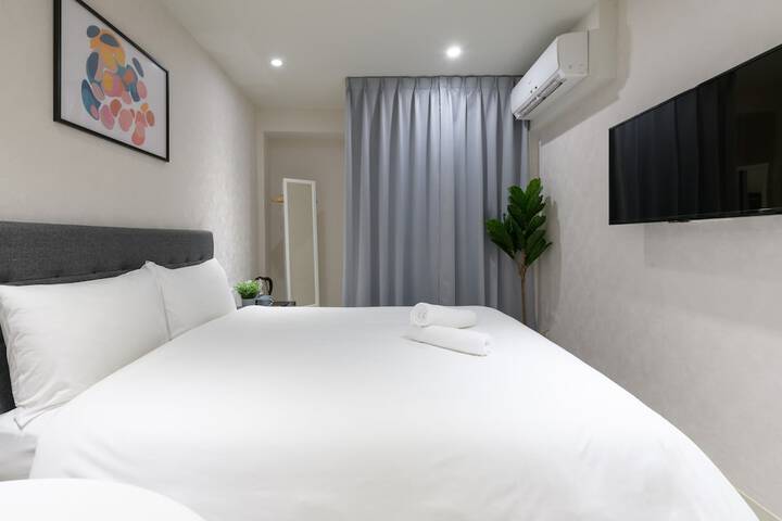 Room 13 of 49