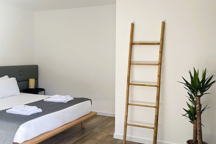 Room 7 of 62