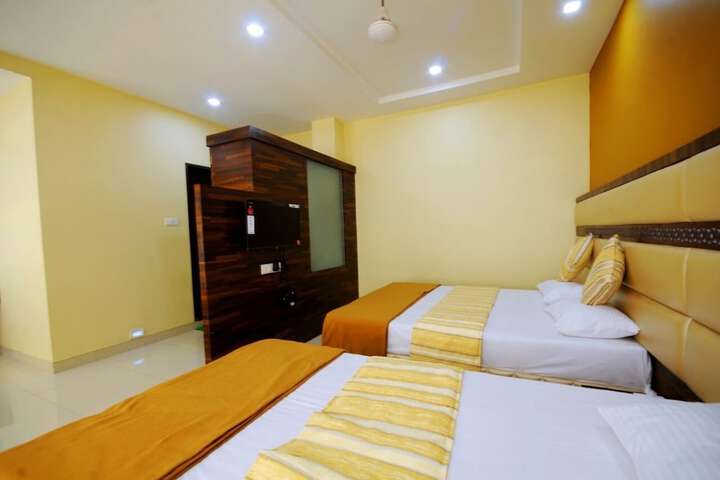 Room 22 of 34