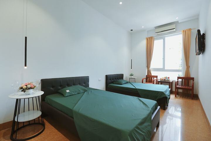 Room 27 of 41