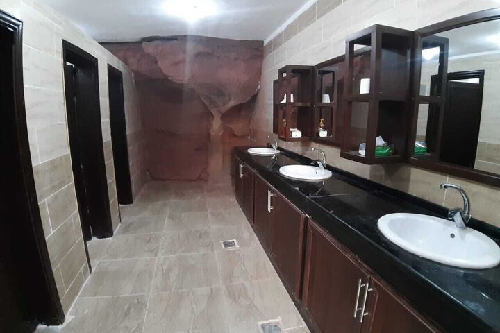 Room 2 of 37