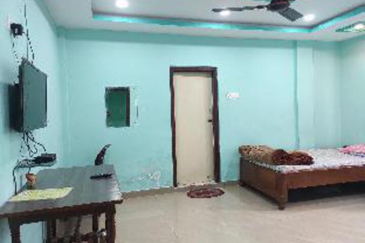 Room 2 of 11