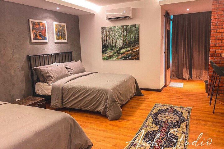 Room 43 of 120