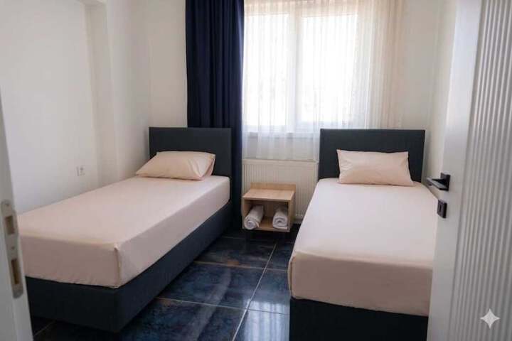 Room 2 of 8