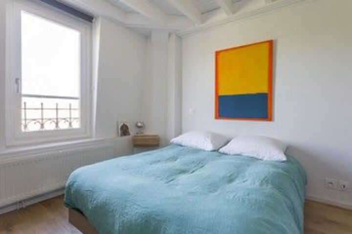Room 6 of 24