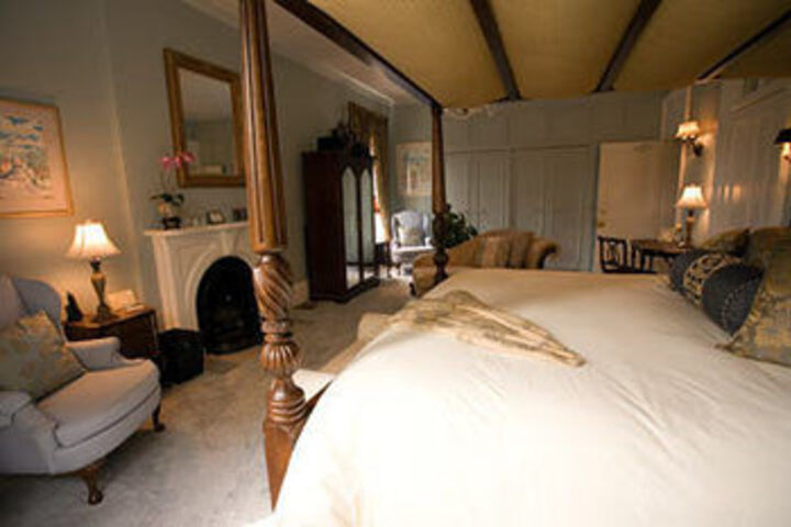 Room 27 of 56