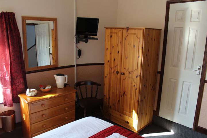 Room 4 of 45