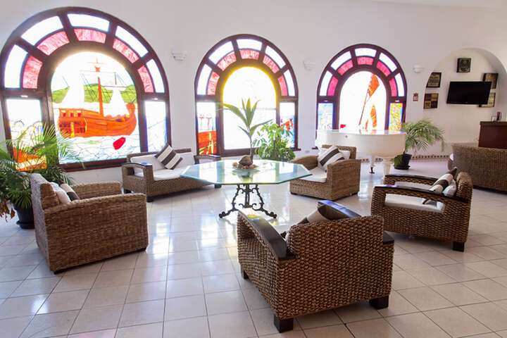 Hotel Interior 10 of 182