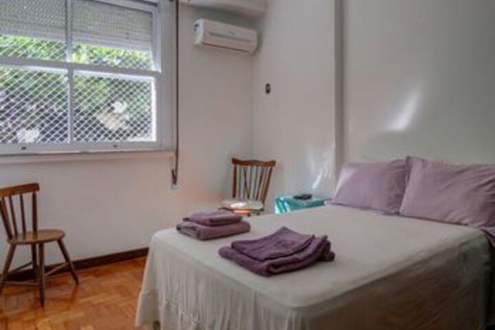 Room 10 of 29