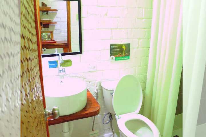 Room 16 of 22