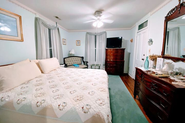 Room 21 of 53