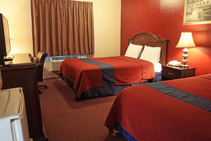 Room 11 of 27