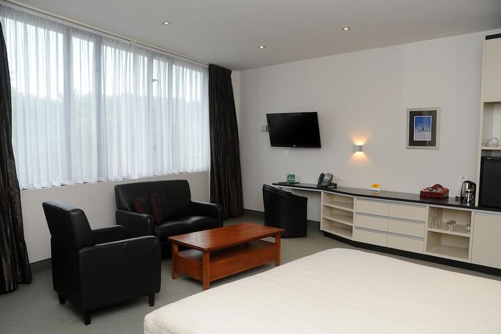 Room 8 of 44