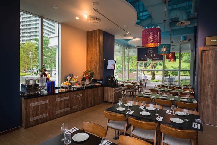 Dining Photos